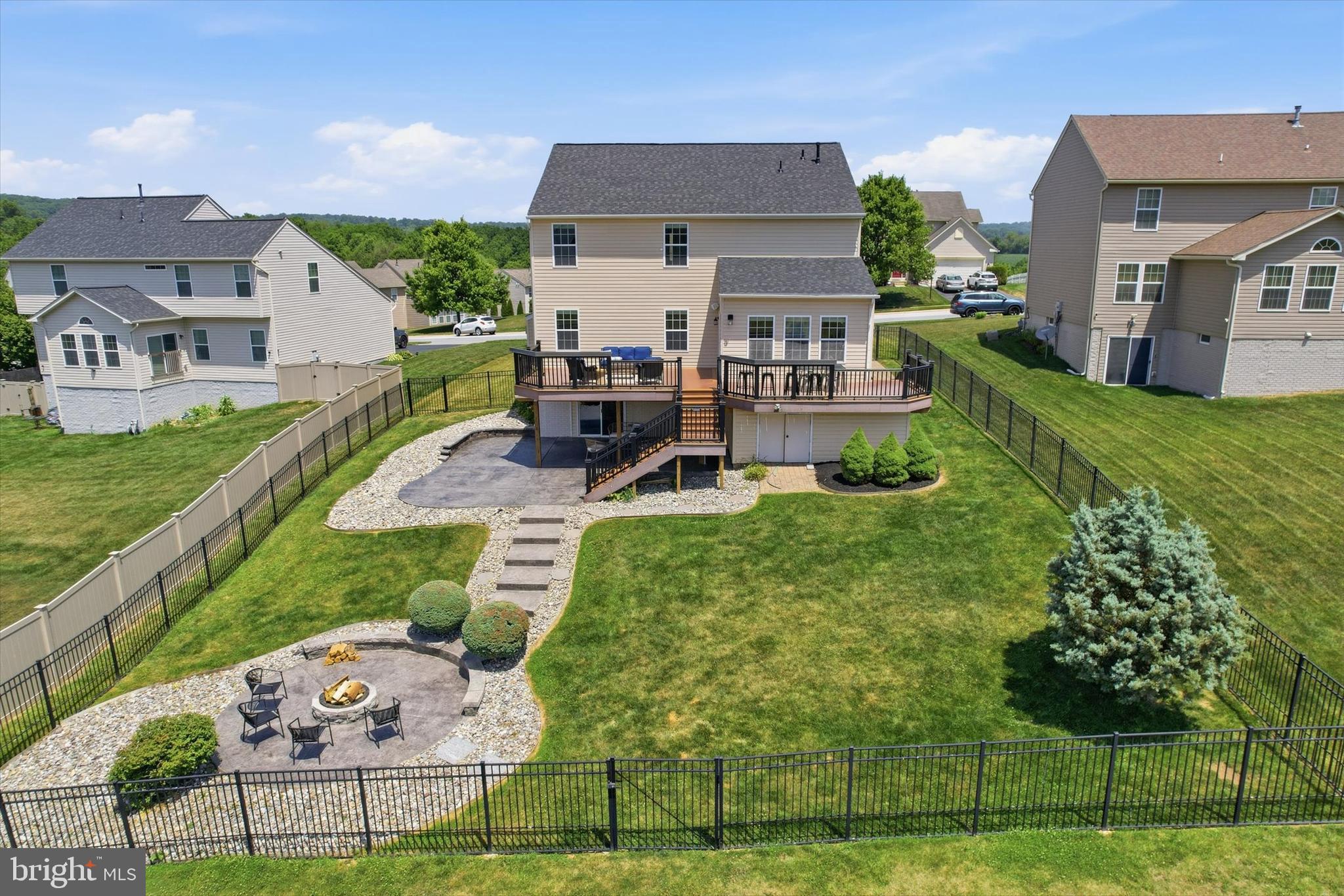 3504 Hardwood Terrace Spring Grove, PA 17362 - Photo 4 of 60