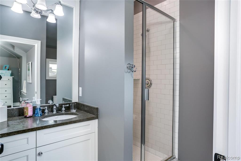 375 Glengarry Road Bloomfield Hills, MI 48301 - Photo 23 of 38 Gallery Image 23