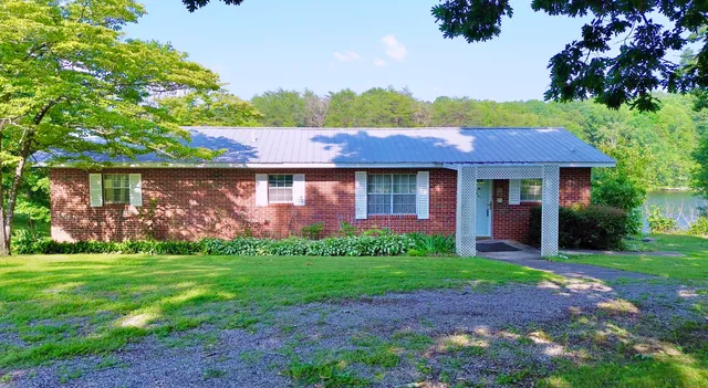 $265,000 | 115 Lake Shore Drive, Pikeville, TN 37367