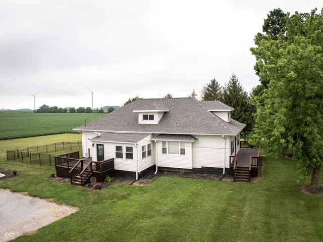 $433,800 | 5417 East 300 North, Windfall, IN 46076