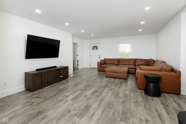 $433,800 | 5417 East 300 North, Windfall, IN 46076