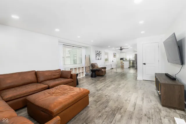 $433,800 | 5417 East 300 North, Windfall, IN 46076