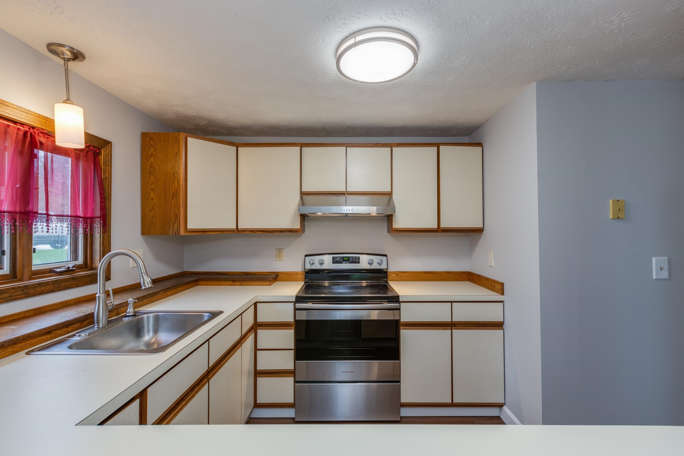 7 Corduroy Road, Unit 14 Amherst, NH 03031 - Photo 16 of 30