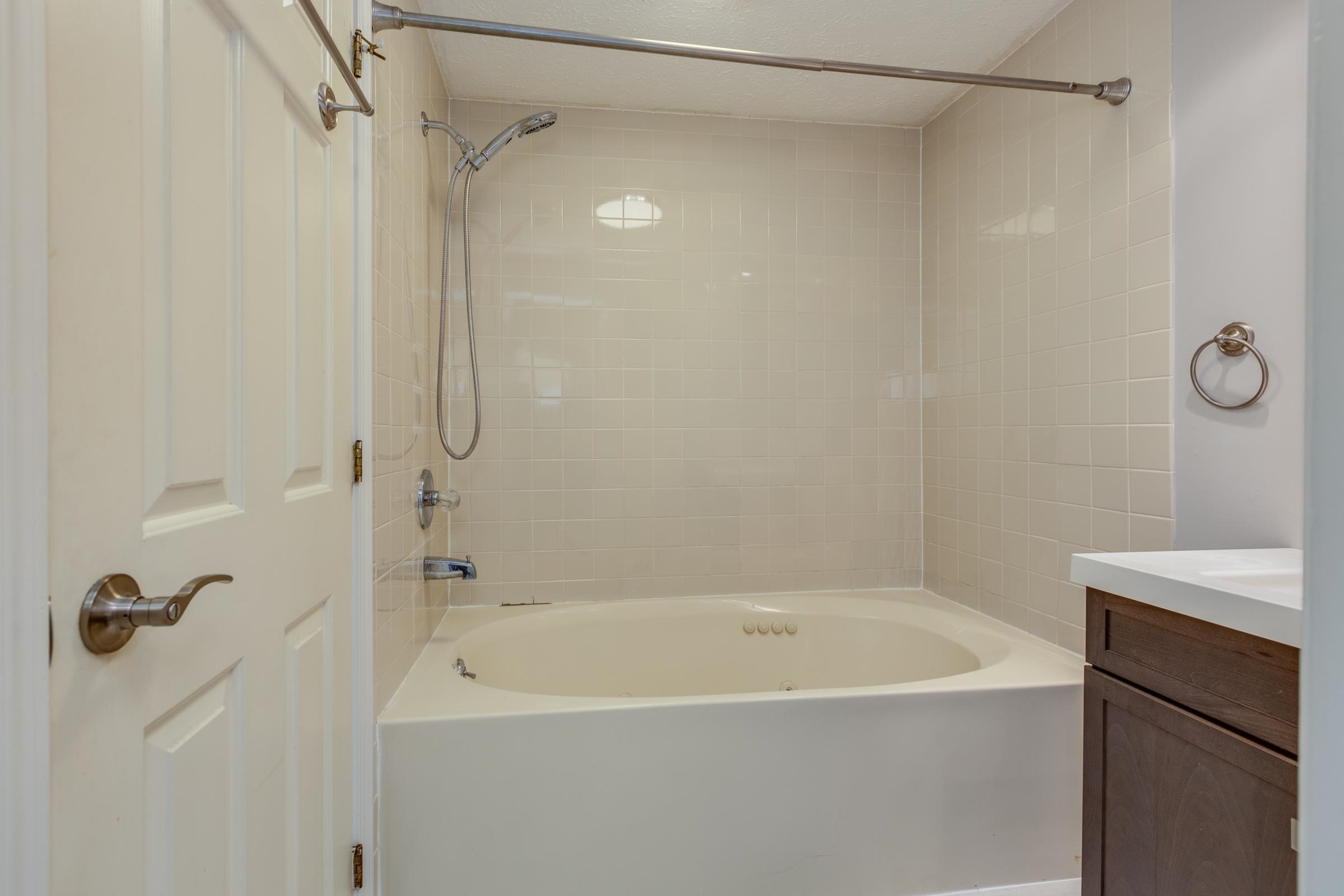 7 Corduroy Road, Unit 14 Amherst, NH 03031 - Photo 23 of 30