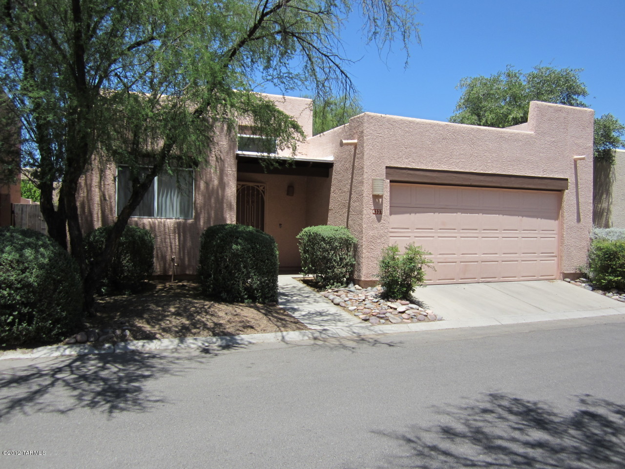 4337 East Kleindale Road Tucson, AZ 85712 - Photo 2 of 10 Gallery Image 2