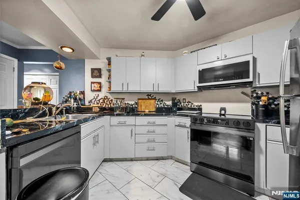 $3,000 | 152 Lynette Drive, Fort Lee, NJ 07024