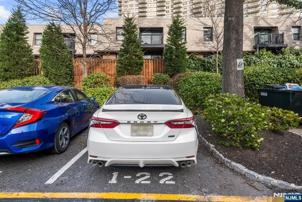 $3,000 | 152 Lynette Drive, Fort Lee, NJ 07024