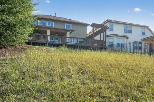 $3,700 | 18039 Branson, San Antonio, TX 78255