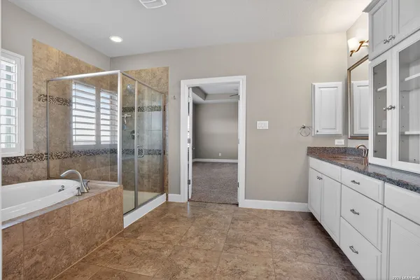 $3,700 | 18039 Branson, San Antonio, TX 78255