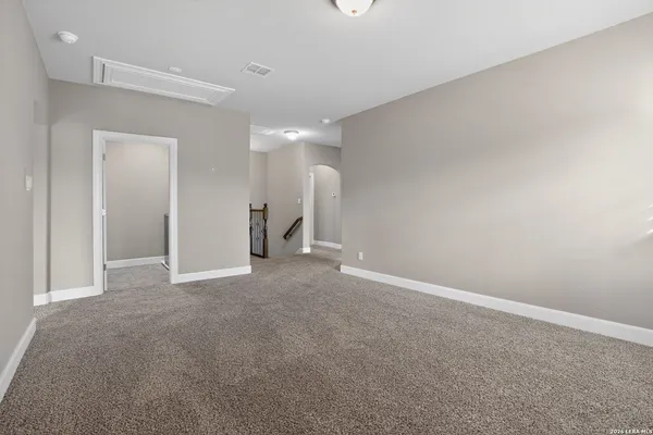 $3,700 | 18039 Branson, San Antonio, TX 78255