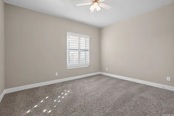 $3,700 | 18039 Branson, San Antonio, TX 78255