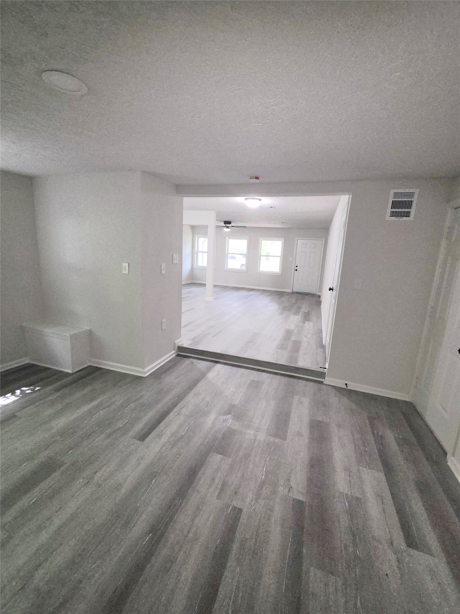 4931 Cosby Street Houston, TX 77021 - Photo 4 of 14 addition can be used as office, den, or dining/breakfast room