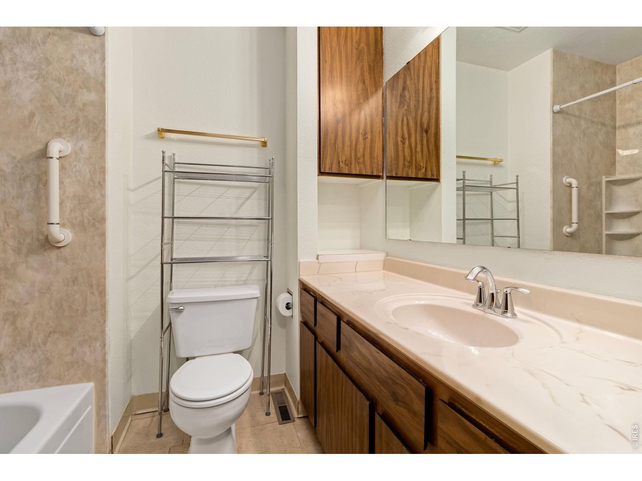 2925 Rams Lane, Unit C Fort Collins, CO 80526 - Photo 14 of 18 Upstairs Full Bathroom