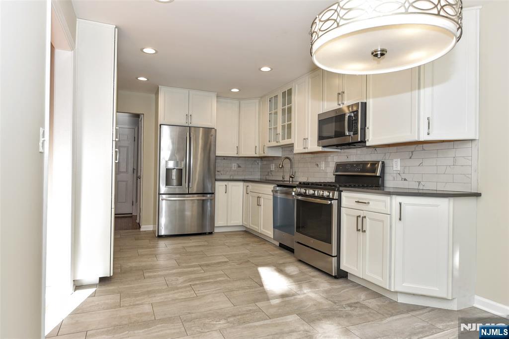 5 Hanson Place Wayne, NJ 07470 - Photo 11 of 38