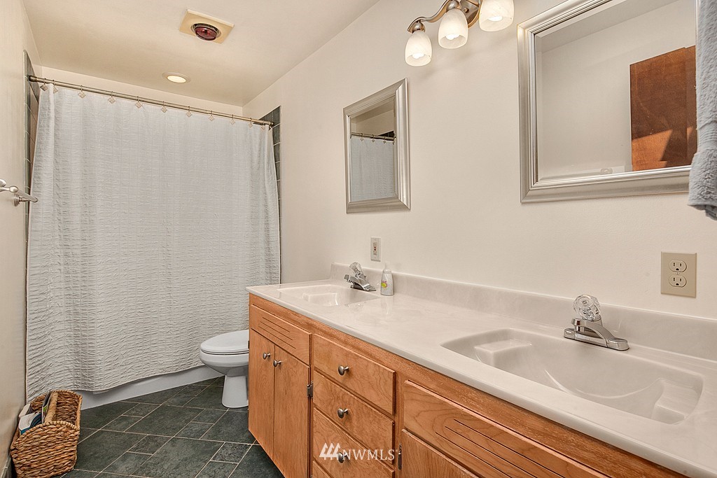 935 Daley Street Edmonds, WA 98020 - Photo 17 of 25 Gallery Image 17