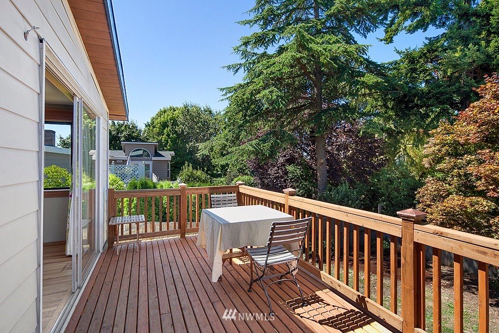 935 Daley Street Edmonds, WA 98020 - Photo 10 of 25 Gallery Image 10