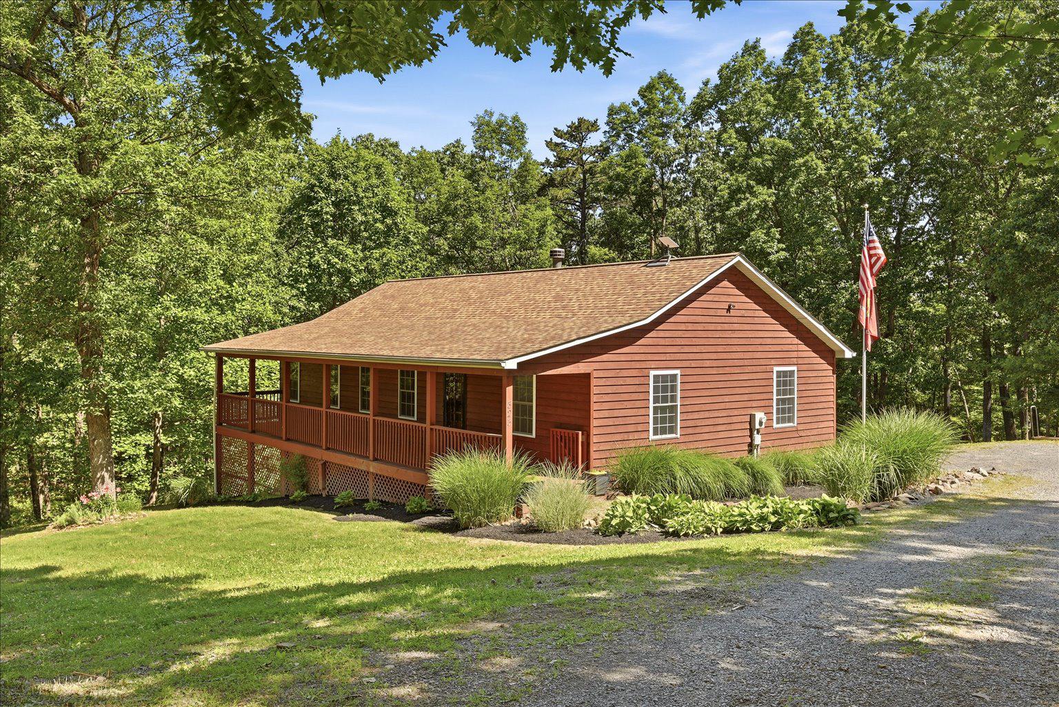 323 South Timber Ridge Road Cross Junction, VA 22625 - Photo 10 of 109 Side view