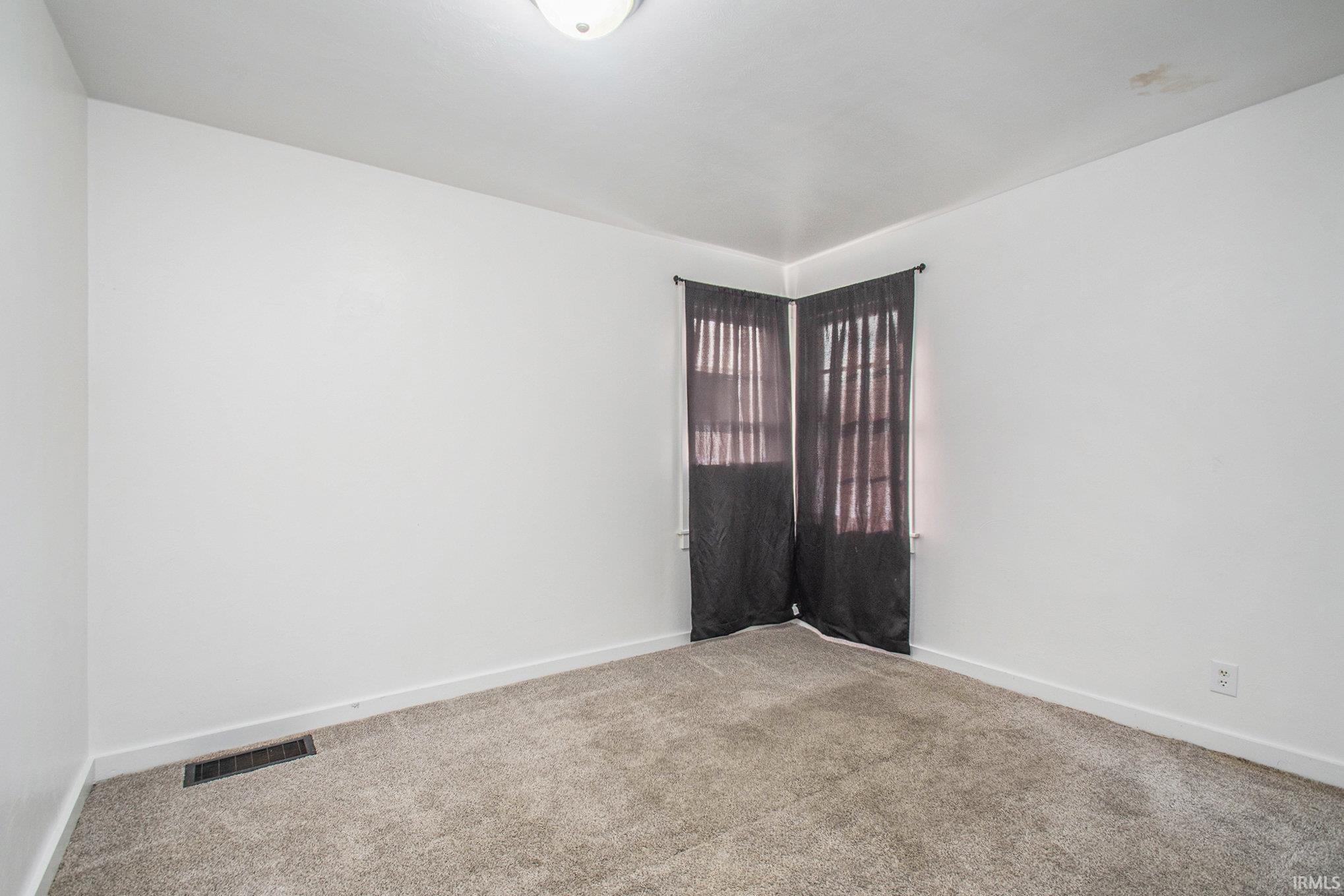 56759 Sundown Road South Bend, IN 46619 - Photo 12 of 21 Gallery Image 12