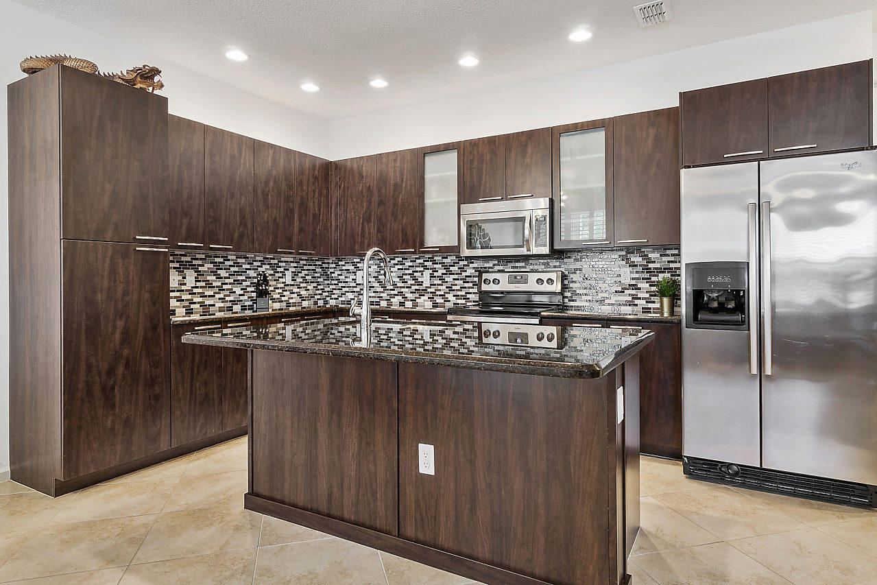 1535 Northwest 49th Lane Boca Raton, FL 33431 - Photo 8 of 49 007-1535NW49thLane-BocaRaton-FL-small