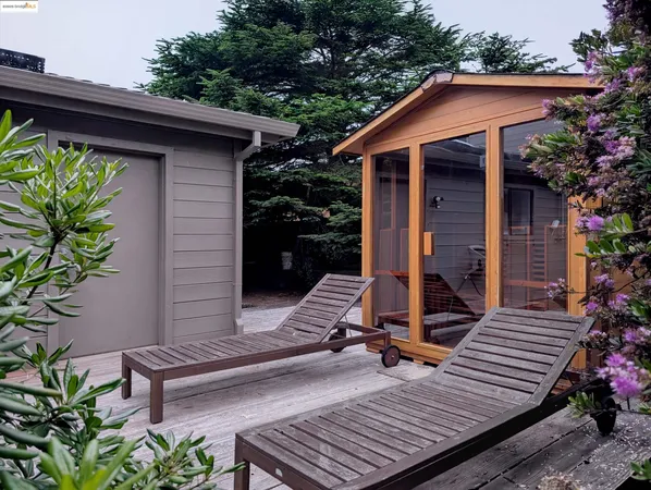 $880,000 | 14771 Cypress Point Road, Manchester, CA 95459