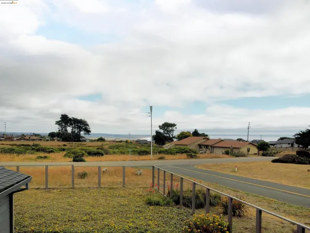 $880,000 | 14771 Cypress Point Road, Manchester, CA 95459