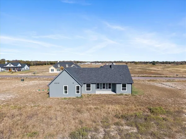 $409,900 | 3232 Willow Road, Celeste, TX 75423