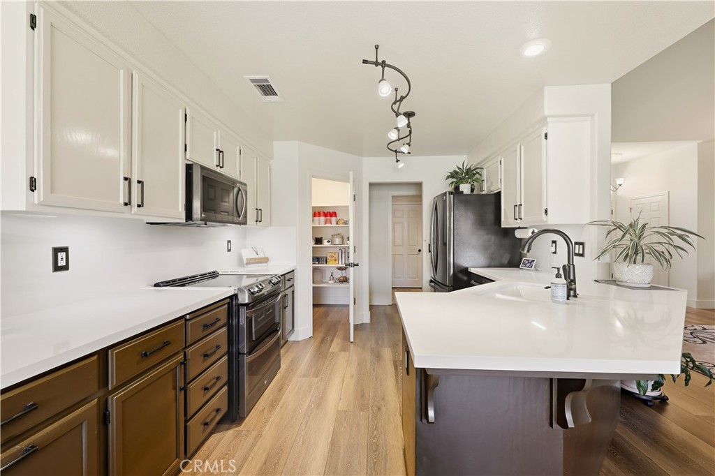 3937 Finch Court Merced, CA 95340 - Photo 13 of 64