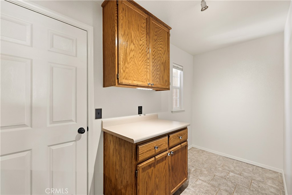 3937 Finch Court Merced, CA 95340 - Photo 17 of 64