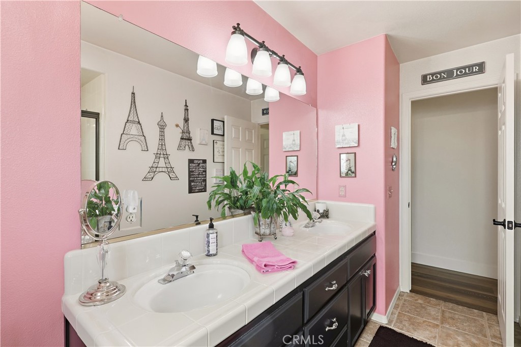 3937 Finch Court Merced, CA 95340 - Photo 32 of 64