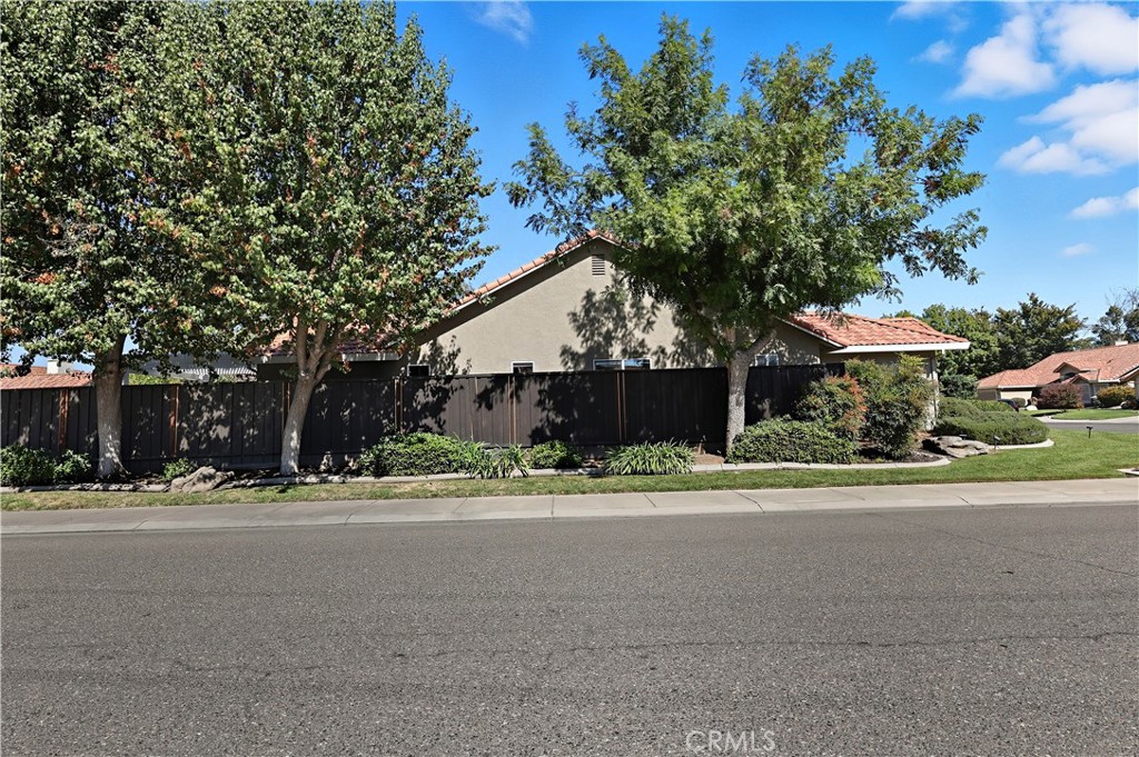3937 Finch Court Merced, CA 95340 - Photo 4 of 64