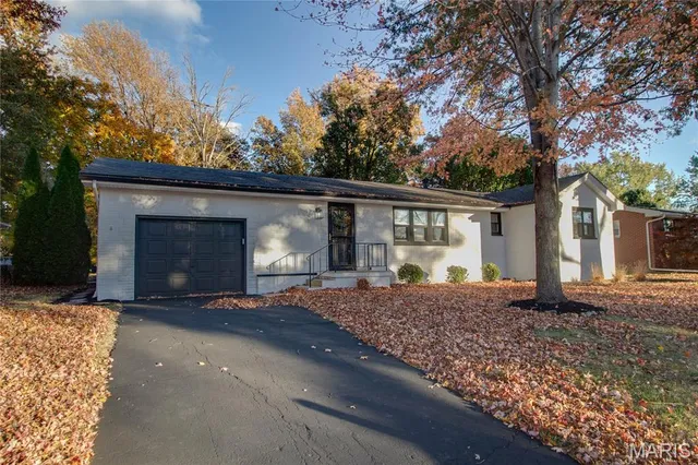 $239,900 | 511 Courtesy Lane, Bethalto, IL 62010