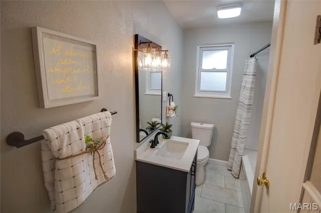 $239,900 | 511 Courtesy Lane, Bethalto, IL 62010