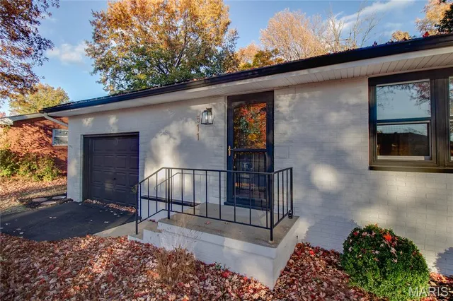 $239,900 | 511 Courtesy Lane, Bethalto, IL 62010