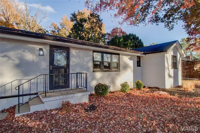 $239,900 | 511 Courtesy Lane, Bethalto, IL 62010