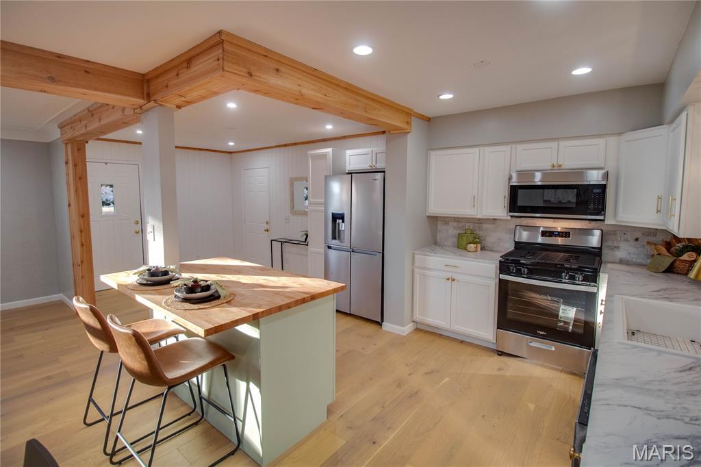 511 Courtesy Lane Bethalto, IL 62010 - Photo 7 of 44