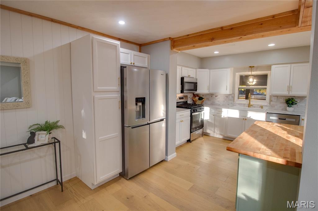 511 Courtesy Lane Bethalto, IL 62010 - Photo 10 of 44