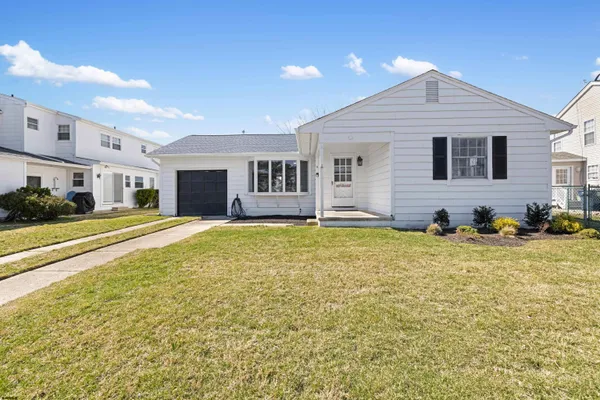 $799,000 | 4 Hudson Cove, Brigantine, NJ 08203