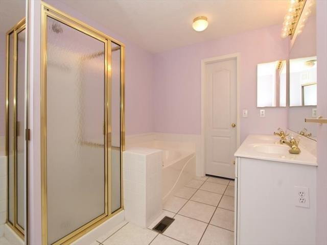 7369 Ridge Edge Court Florence, KY 41042 - Photo 12 of 28 Gallery Image 12