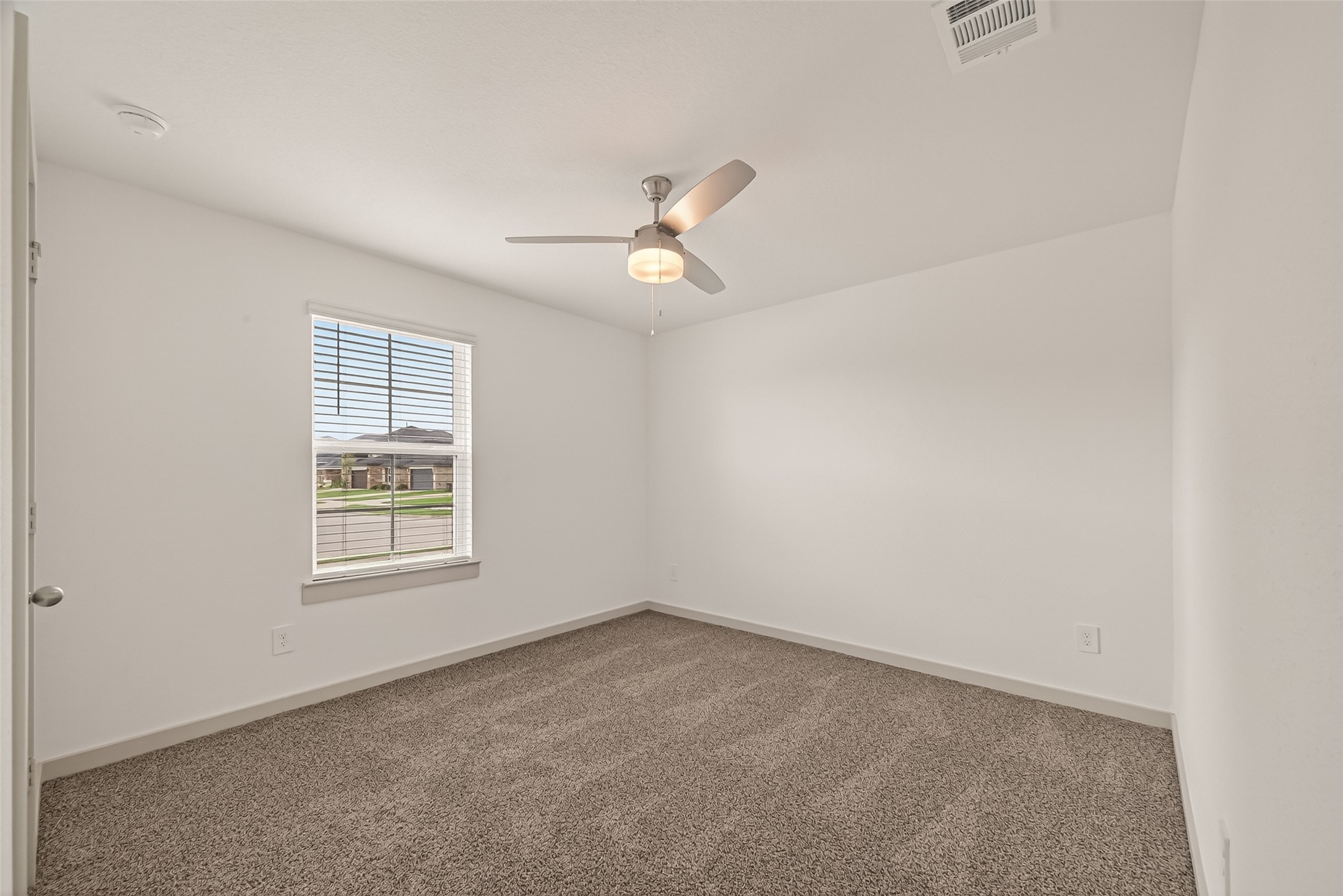 1119 Kinder Sky Lane Rosharon, TX 77583 - Photo 22 of 34