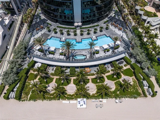 $4,350,000 | 18555 Collins Avenue, Unit 701, Sunny Isles Beach, FL 33160