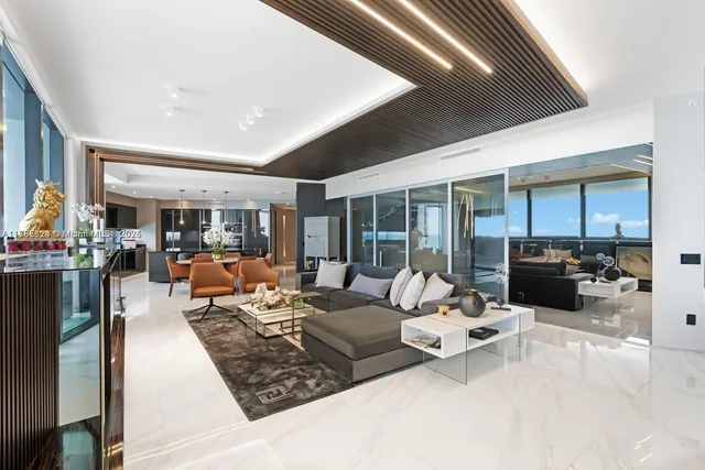 $4,350,000 | 18555 Collins Avenue, Unit 701, Sunny Isles Beach, FL 33160