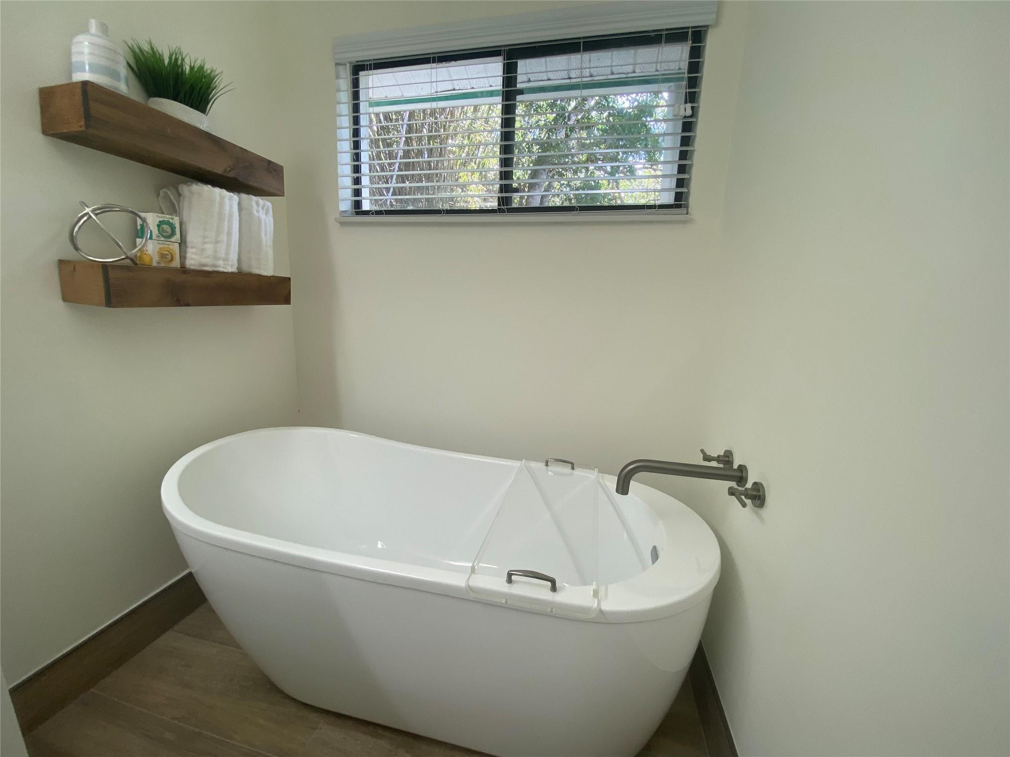 2286 Anchorage Lane, Unit A Naples, FL 34104 - Photo 25 of 41 Photo 25