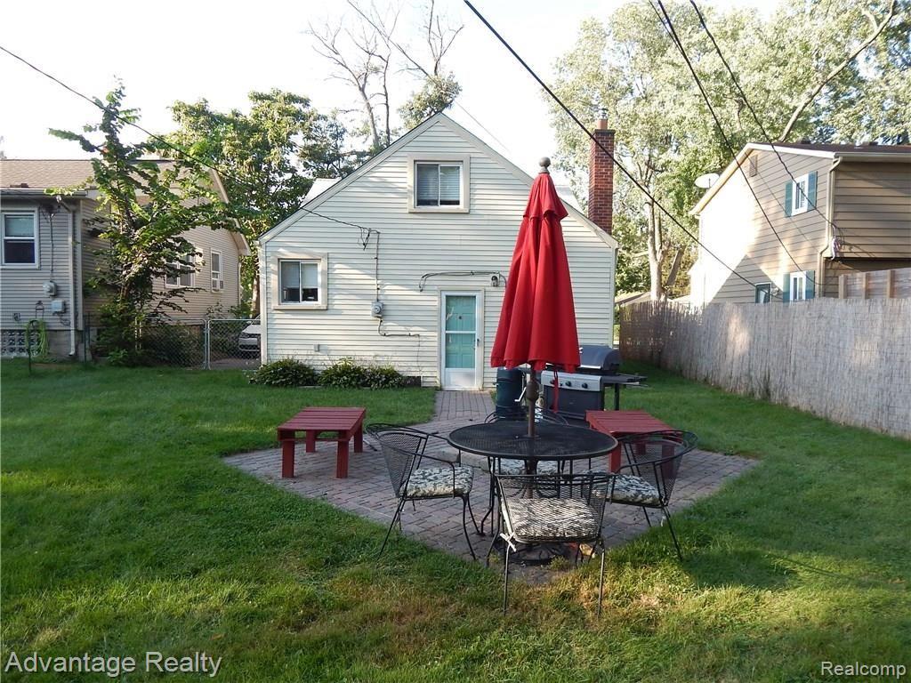 224 Roth Boulevard Clawson, MI 48017 - Photo 15 of 18 Back yard and back of home.JPG