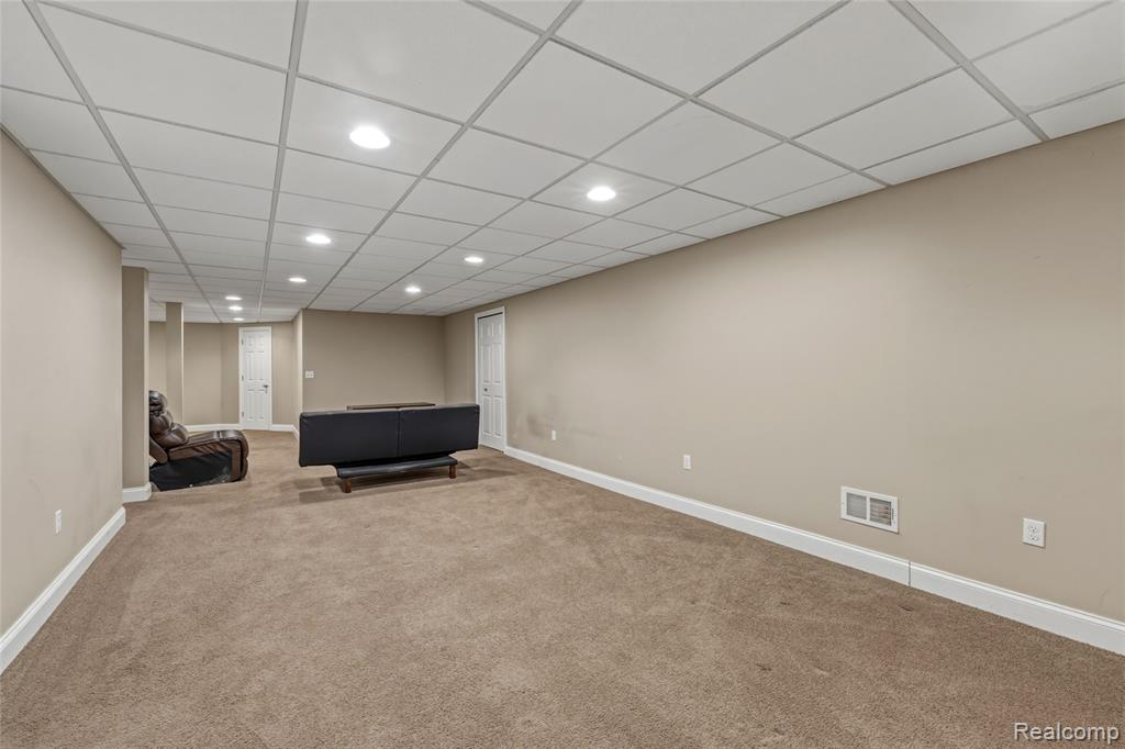 1028 Chesapeake Rochester Hills, MI 48307 - Photo 48 of 52
