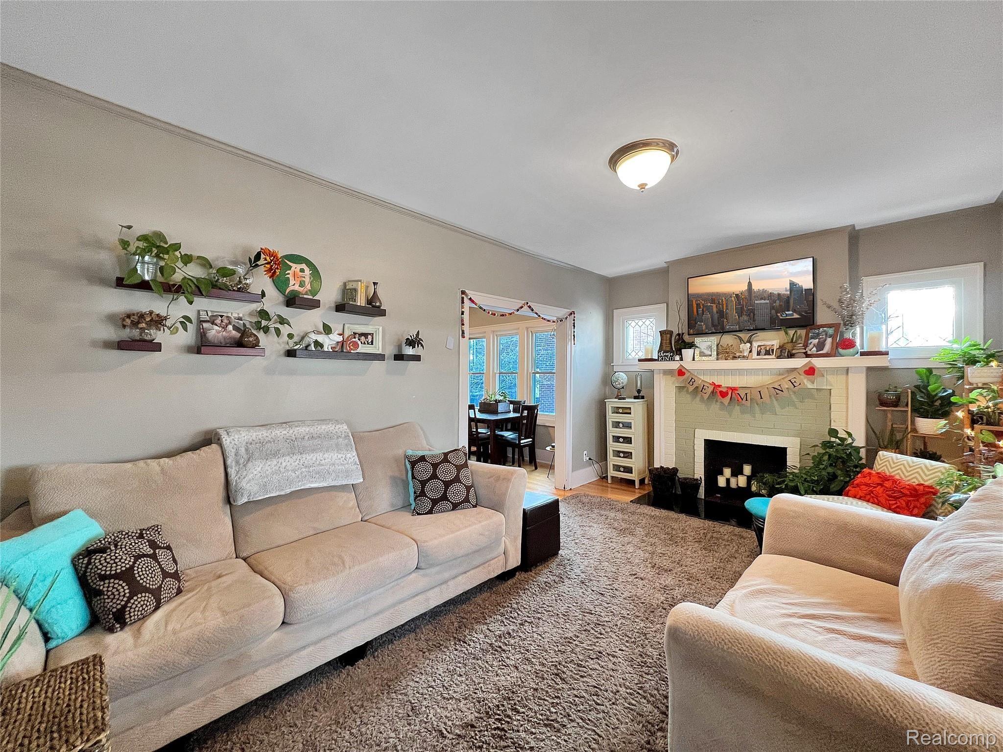 764 Neff Road Grosse Pointe, MI 48230 - Photo 6 of 60 IMG_1782.jpg