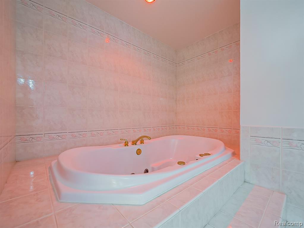 626 Wilwood Road Rochester Hills, MI 48309 - Photo 19 of 41