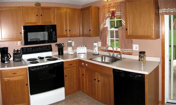 36 Castle Road Fitchburg, MA 01420 - Photo 6 of 22 Gallery Image 6