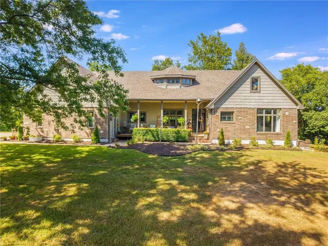 $1,190,000 | 285 Tt Highway, Oak Grove, MO 64075
