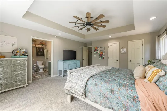 $1,190,000 | 285 Tt Highway, Oak Grove, MO 64075