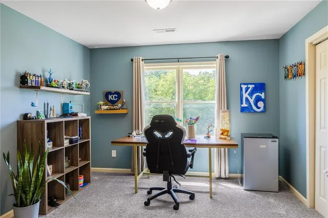 $1,190,000 | 285 Tt Highway, Oak Grove, MO 64075